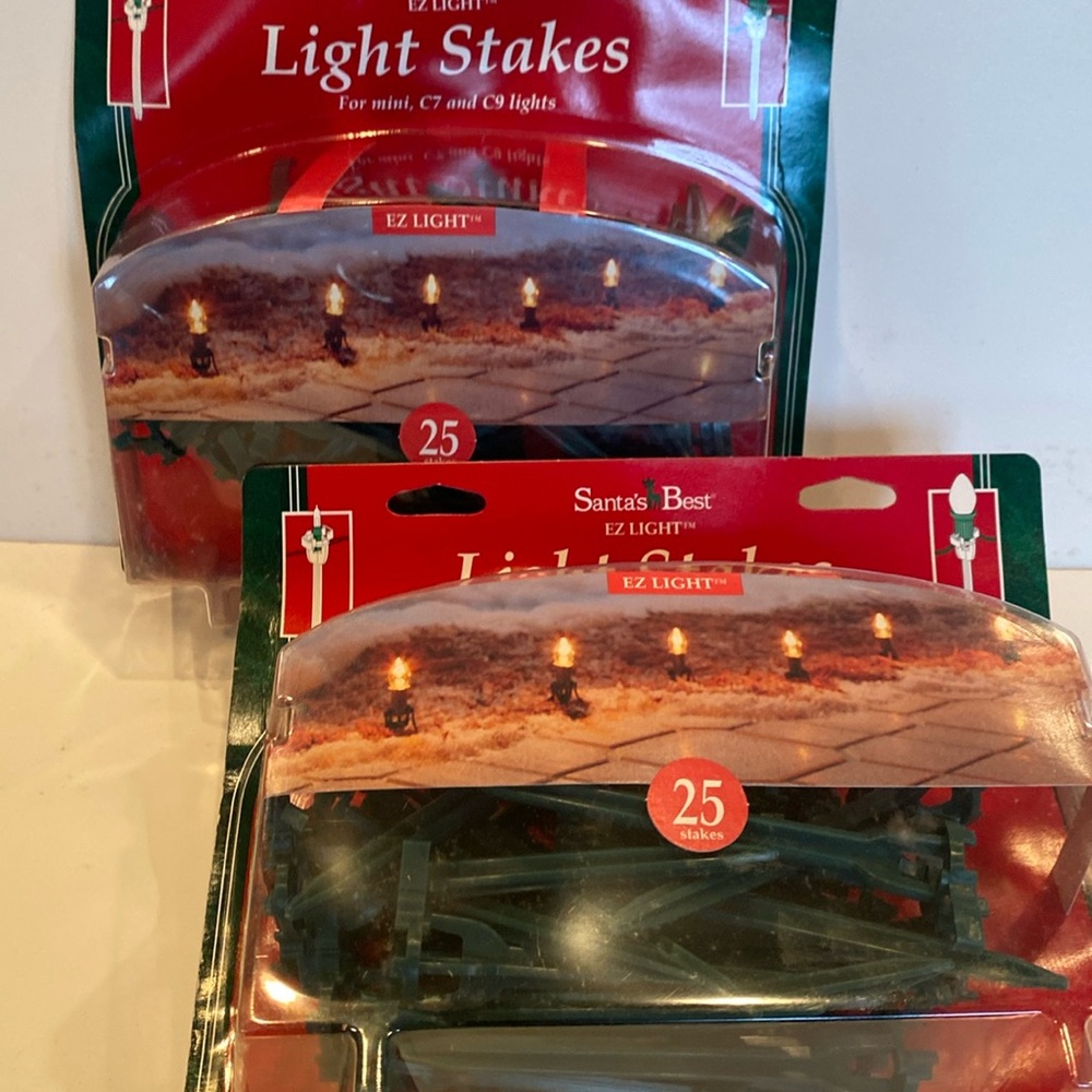 NIB Lot of 2 Santa’s Best Light stakes